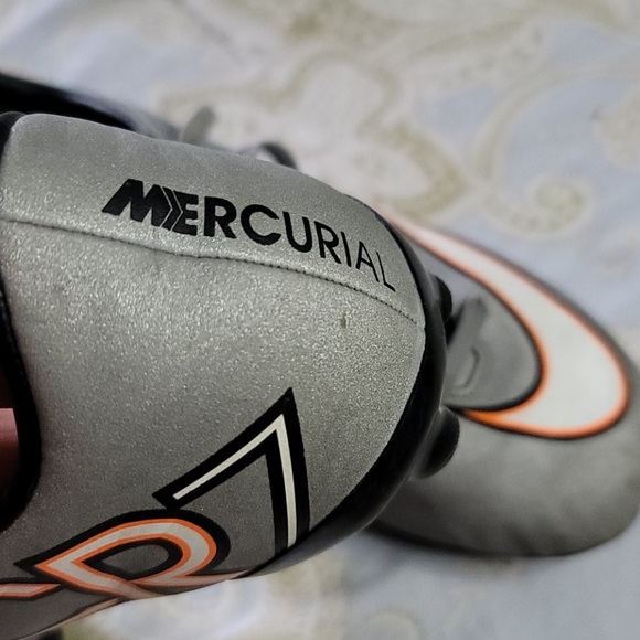 NIKE - Picture 7 of 7